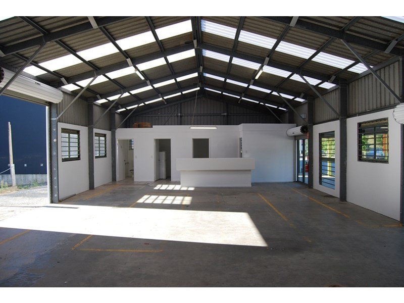 31 Caloundra Road, Caloundra West QLD 4551