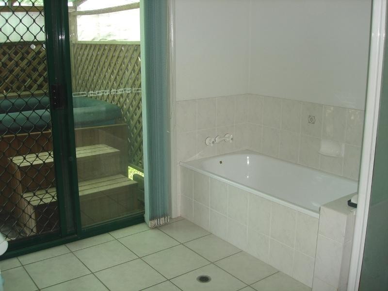 4 Freesia Close, Currimundi QLD 4551