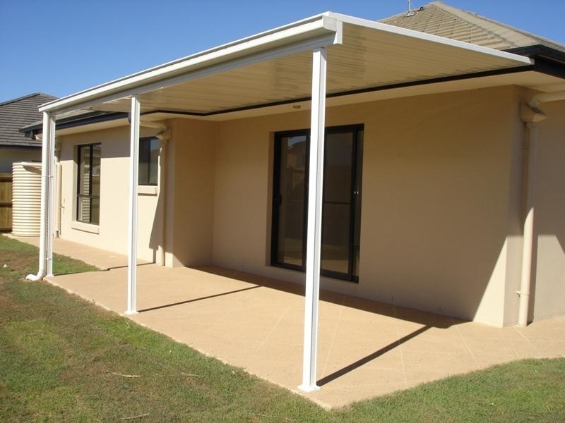 8 Mangrove Street, Beerwah QLD 4519