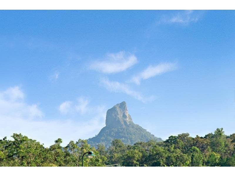 17 Heights Road, Beerwah QLD 4519