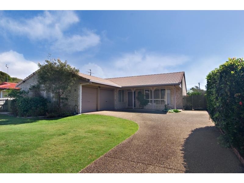 11 Langura Street, Warana QLD 4575