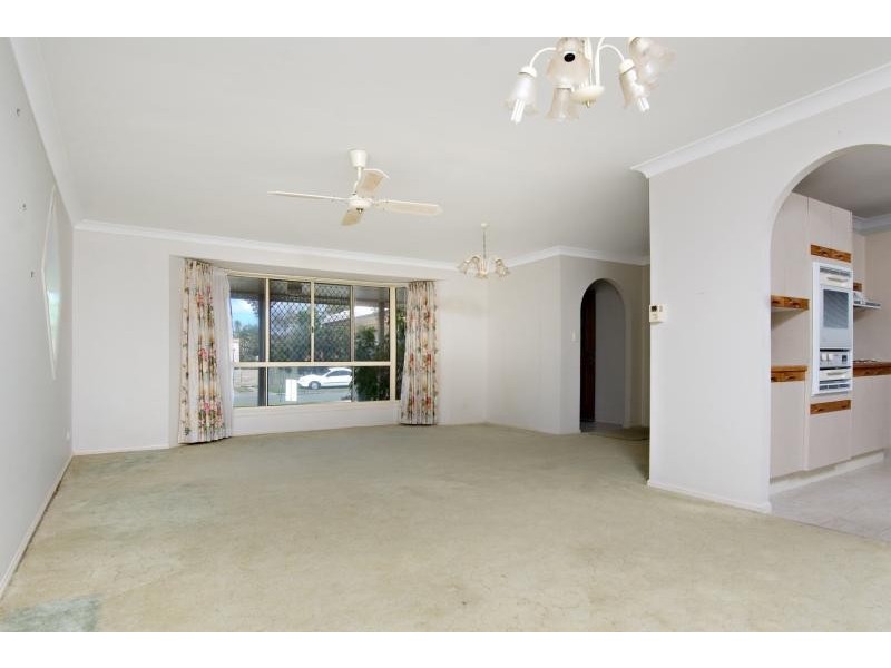 11 Langura Street, Warana QLD 4575