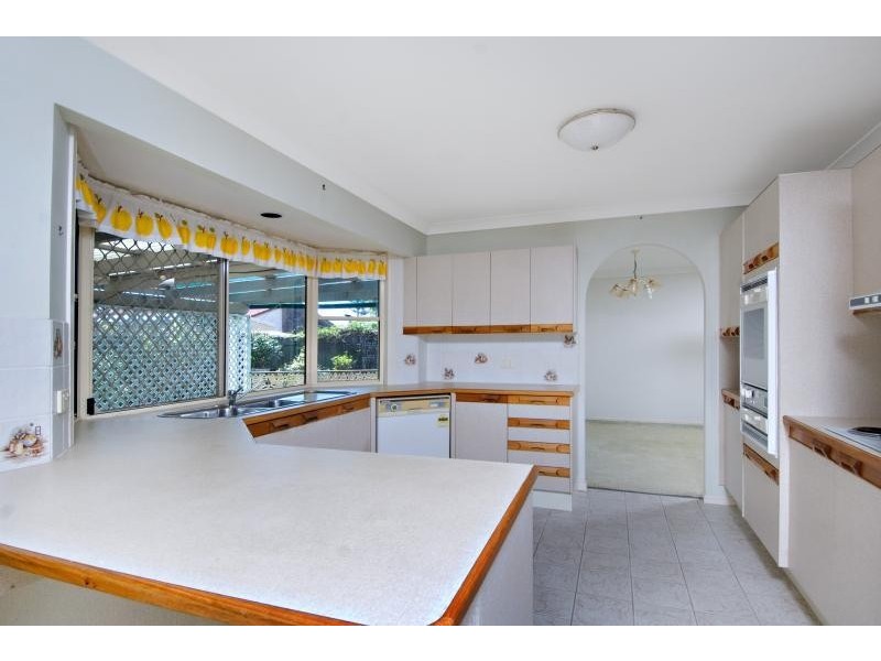 11 Langura Street, Warana QLD 4575