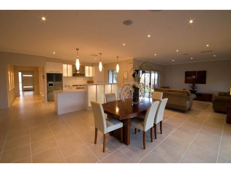 10 Midyim Street, North Lakes QLD 4509