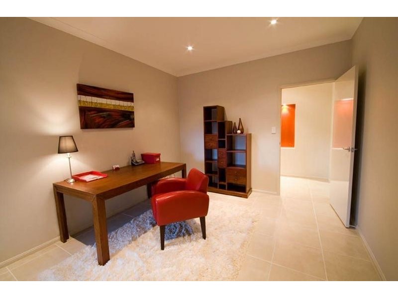 10 Midyim Street, North Lakes QLD 4509