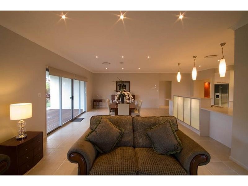 10 Midyim Street, North Lakes QLD 4509