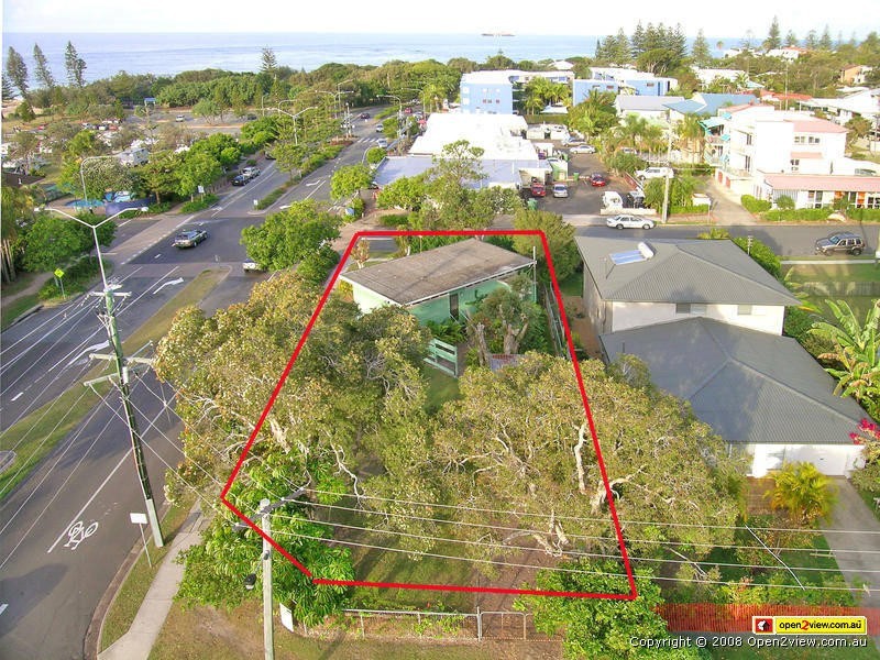 2 Henzell Street, Dicky Beach QLD 4551