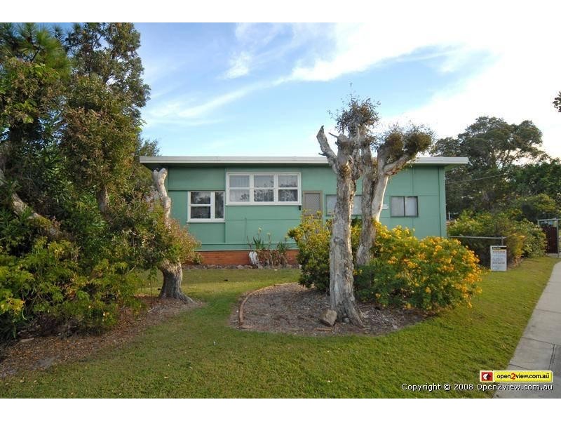 2 Henzell Street, Dicky Beach QLD 4551