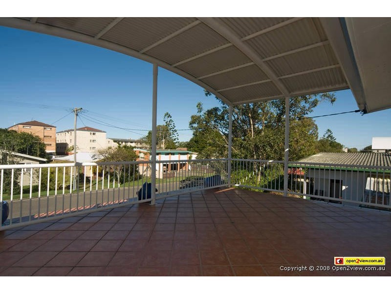 32 Taylor Avenue, Golden Beach QLD 4551