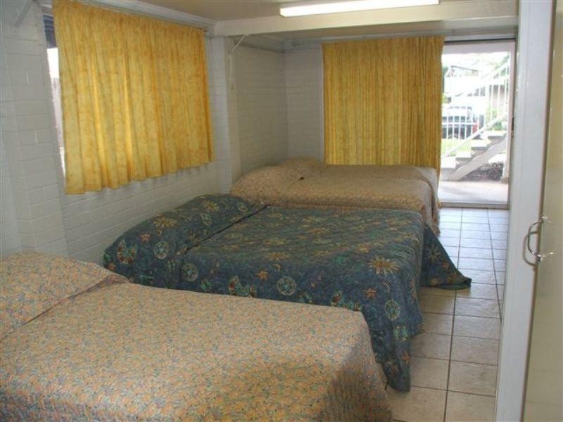 32 Taylor Avenue, Golden Beach QLD 4551