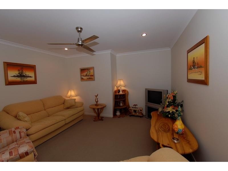 11 Greensboro Place, Little Mountain QLD 4551