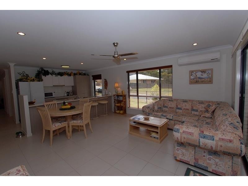 11 Greensboro Place, Little Mountain QLD 4551