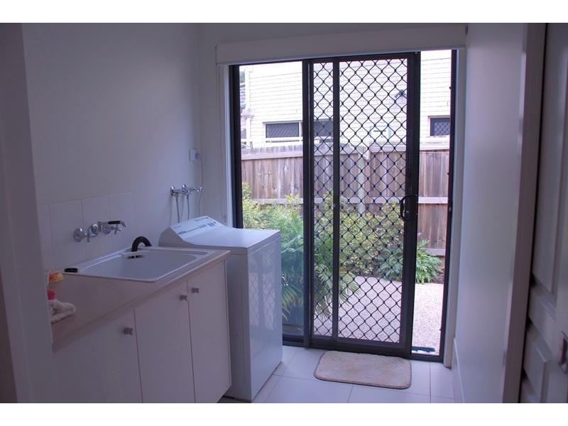 11 Greensboro Place, Little Mountain QLD 4551