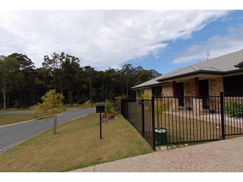 11 Greensboro Place, Little Mountain QLD 4551