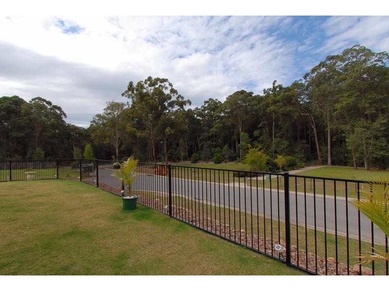 11 Greensboro Place, Little Mountain QLD 4551