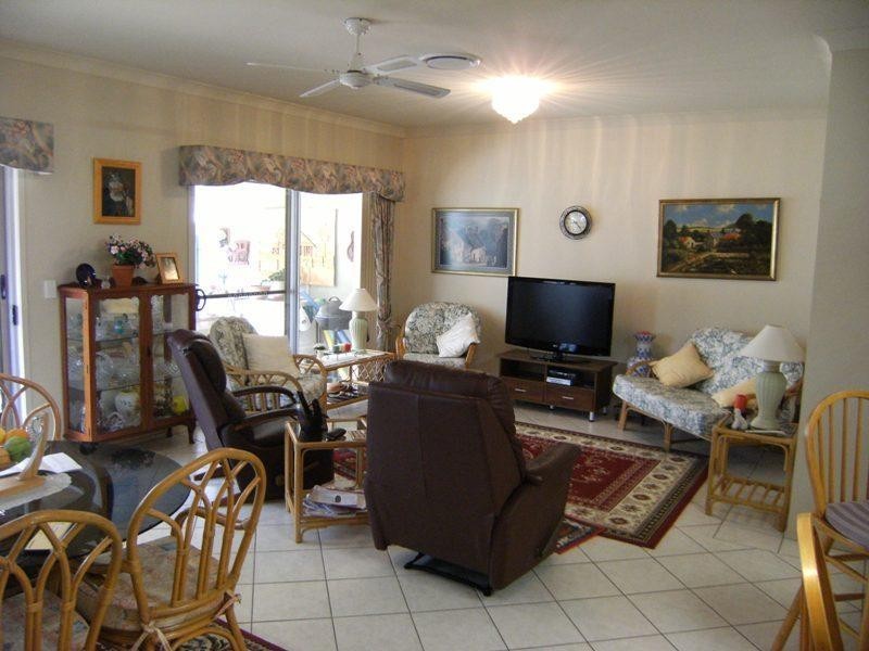 83/2 Kawana Island Villas  Grand Parade, Parrearra QLD 4575