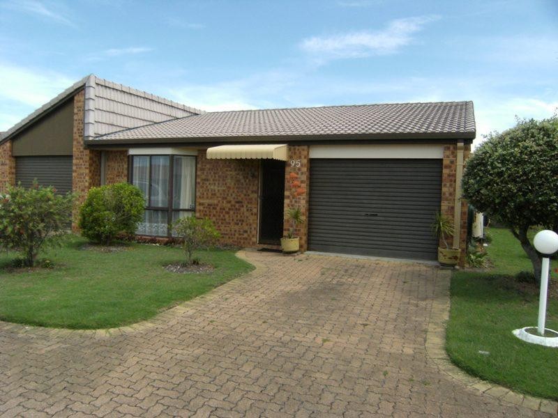 Warana QLD 4575