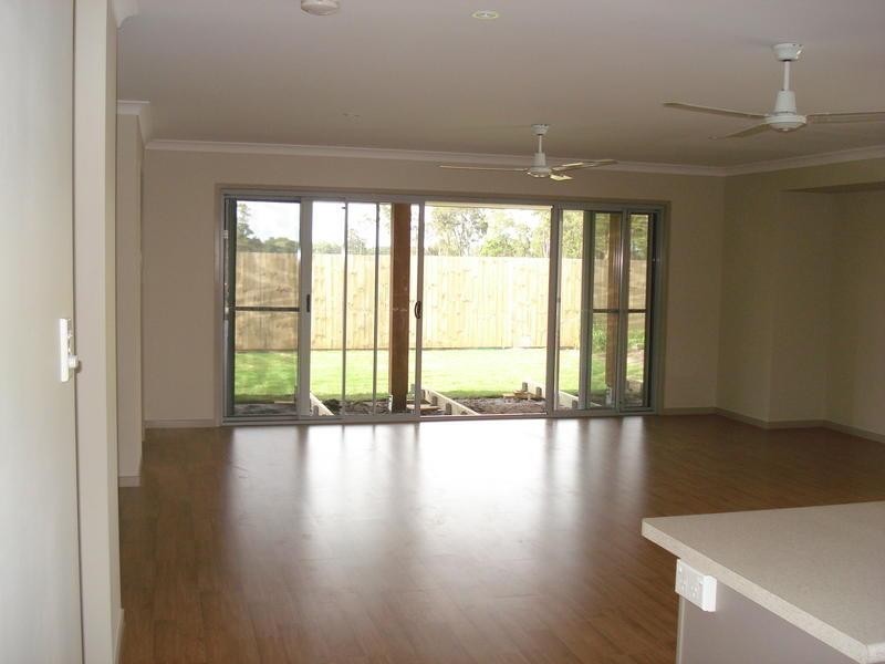 38 Elvena Circuit, Little Mountain QLD 4551