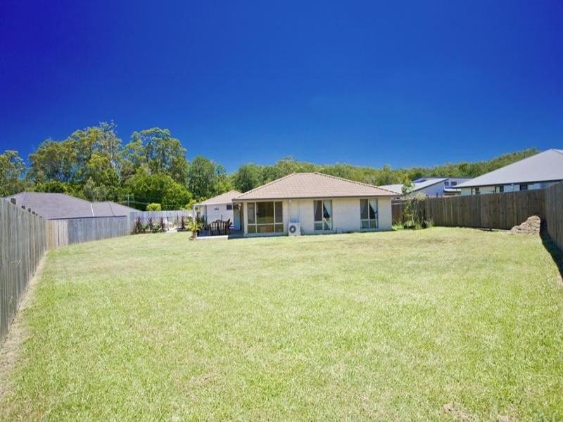 8 Maddock Avenue, Mooloolah Valley QLD 4553