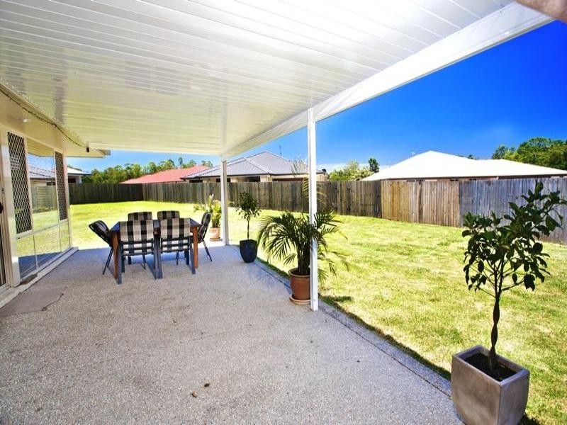8 Maddock Avenue, Mooloolah Valley QLD 4553