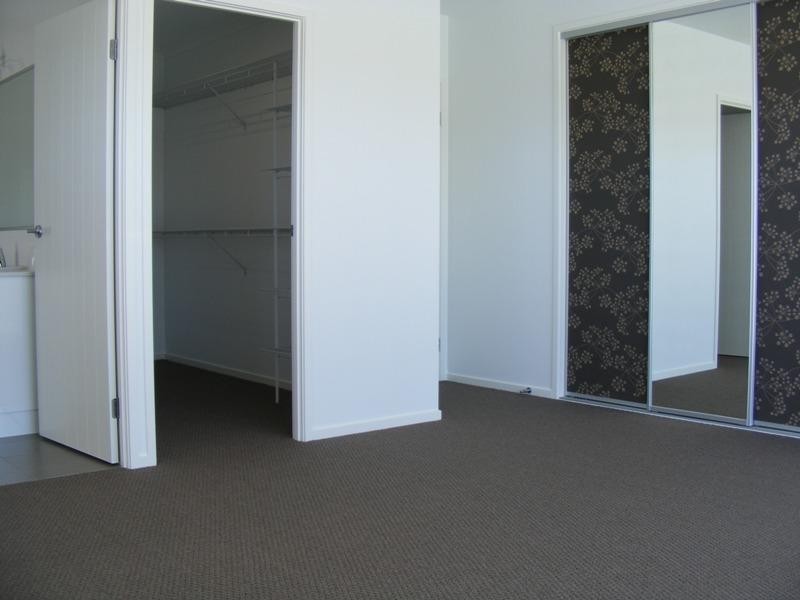 9 Deepwater Circuit, Pelican Waters QLD 4551