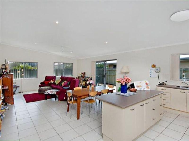 10 Brushwood Street, Currimundi QLD 4551