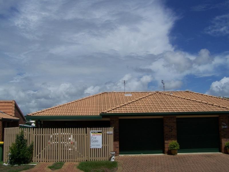 203/4 The Palms Melody Court, Warana QLD 4575