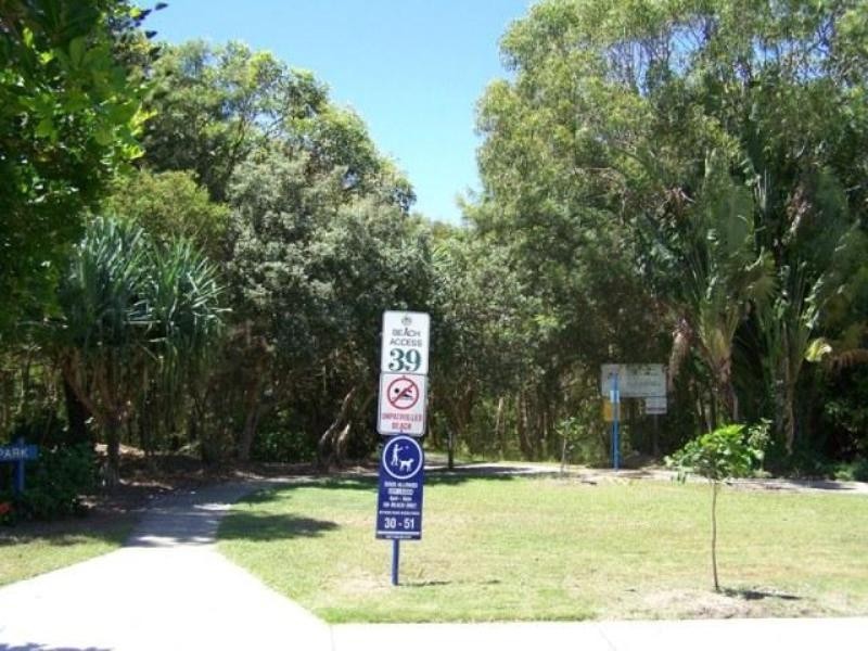 98 Oceanic Drive, Warana QLD 4575