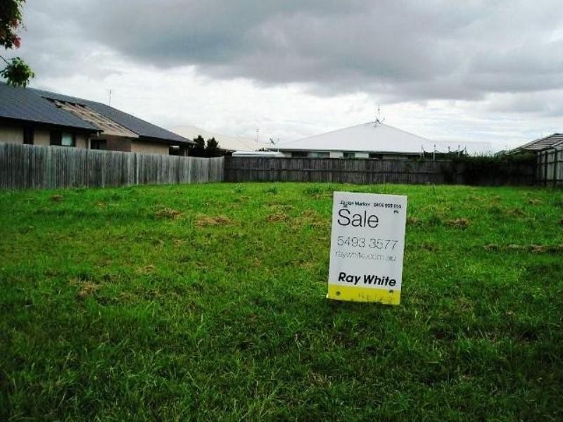 8 Carbeen Place, Meridan Plains QLD 4551