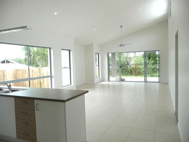 8 Geebung Court, Meridan Plains QLD 4551