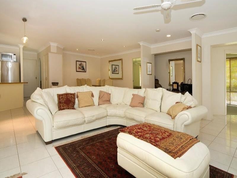 6 Koala Court, Little Mountain QLD 4551