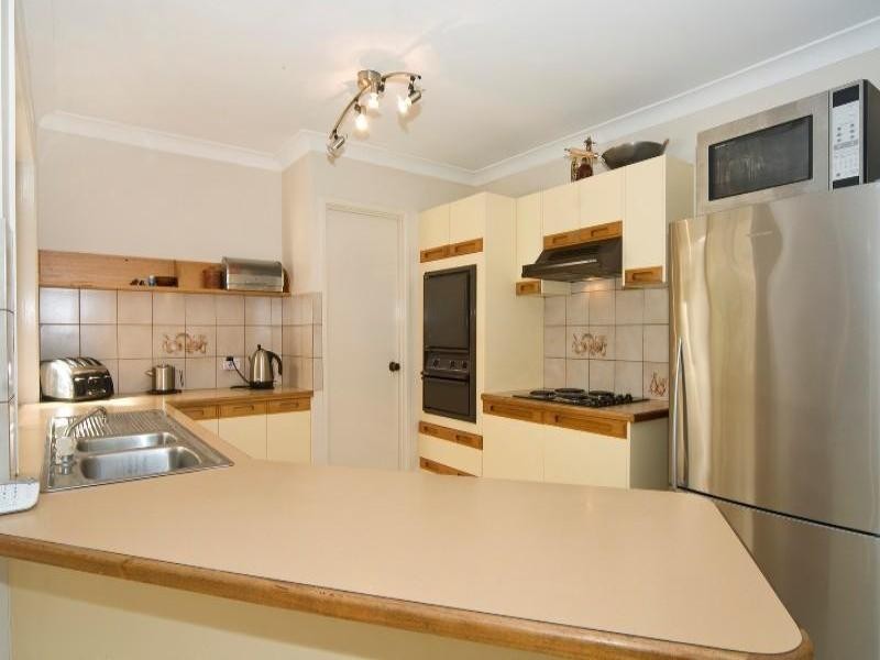 6 Koala Court, Little Mountain QLD 4551