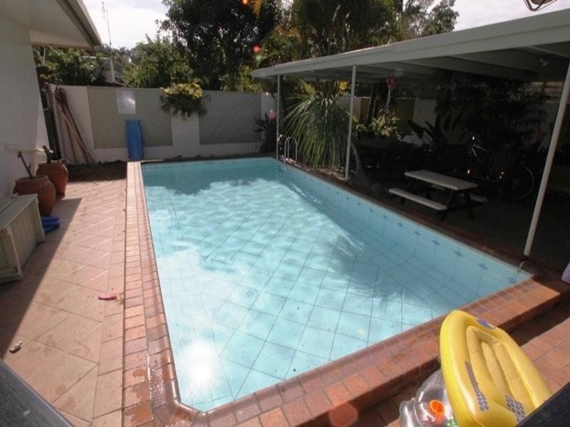 7 Bray Street, Dicky Beach QLD 4551