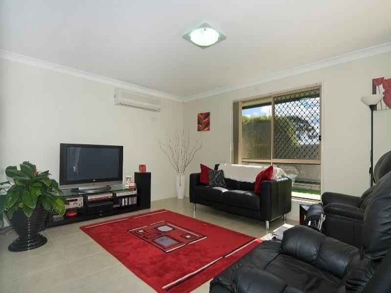 7 Birrobeen Street, Little Mountain QLD 4551