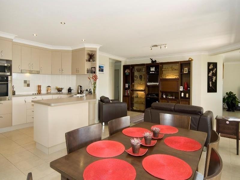 7 Birrobeen Street, Little Mountain QLD 4551