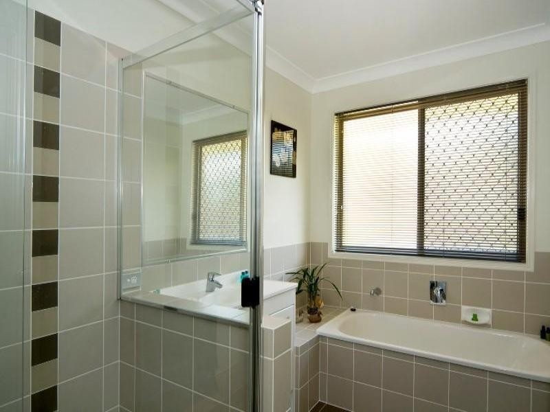 7 Birrobeen Street, Little Mountain QLD 4551