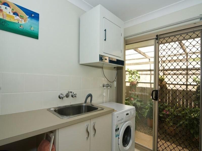 7 Birrobeen Street, Little Mountain QLD 4551