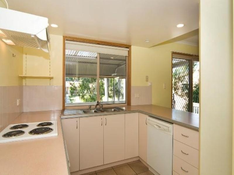 16 Heron Drive, Aroona QLD 4551