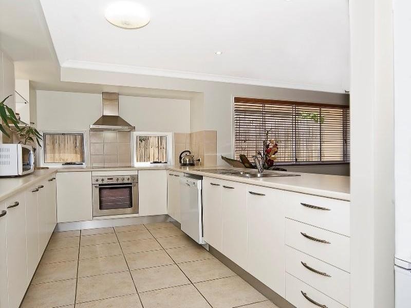 6 Carbeen Place, Meridan Plains QLD 4551