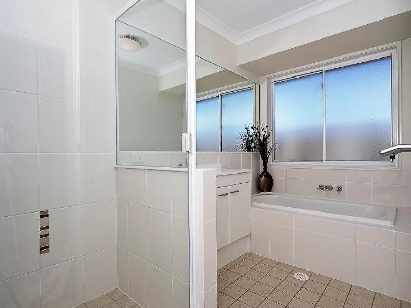 6 Carbeen Place, Meridan Plains QLD 4551