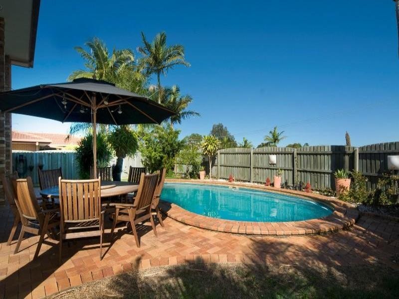 24 Ocean View Avenue, Mooloolaba QLD 4557