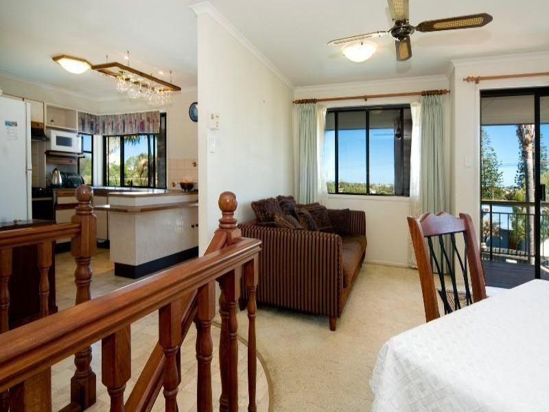 24 Ocean View Avenue, Mooloolaba QLD 4557