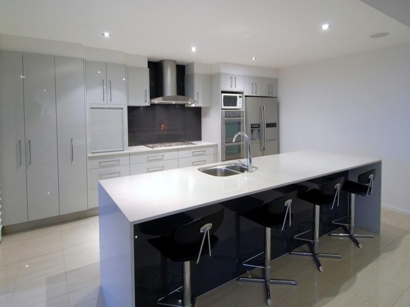 18 Ikara Street, Battery Hill QLD 4551