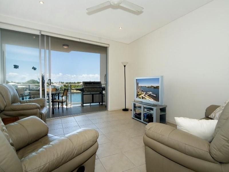 12/7 St Kitts Double Bay, Grand Parade, Parrearra QLD 4575