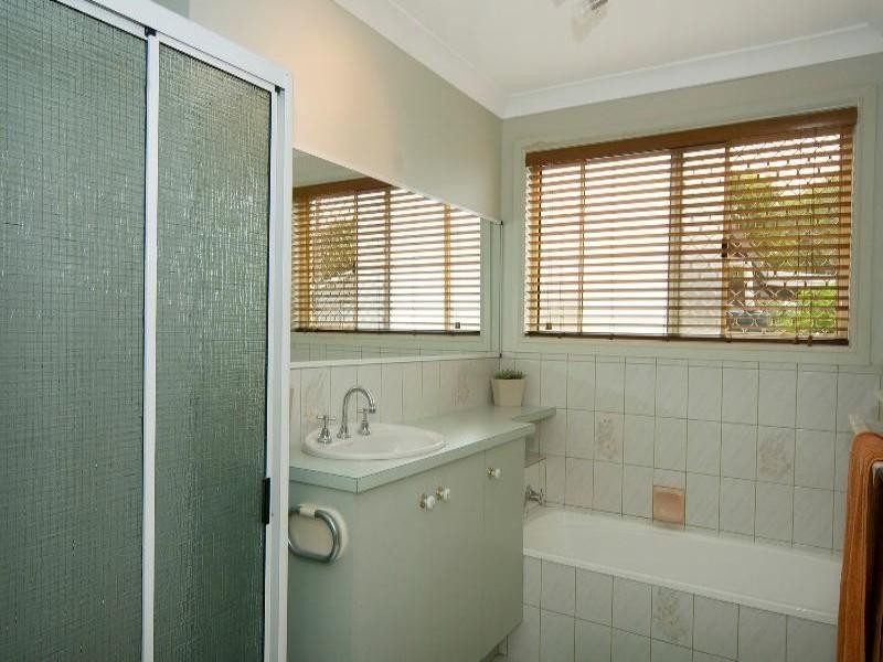 11 Langura Street, Warana QLD 4575