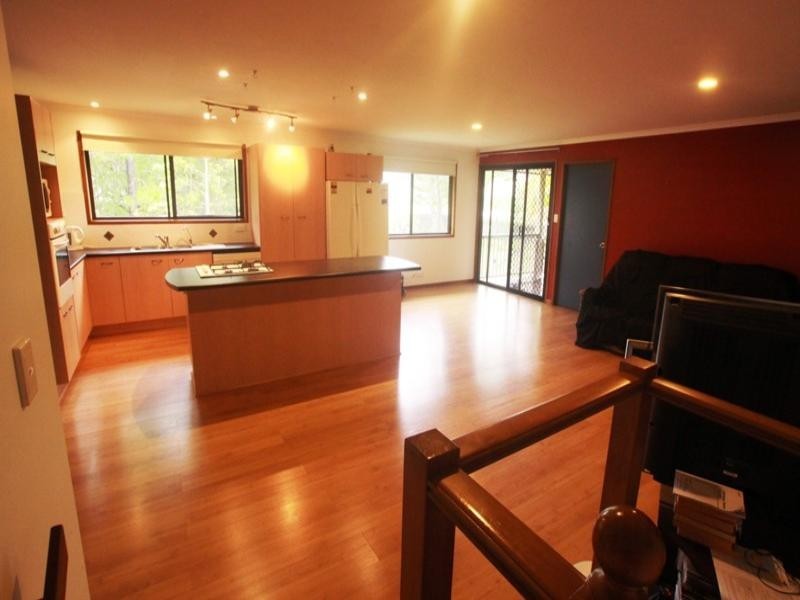 9 Ironbark Road, Little Mountain QLD 4551