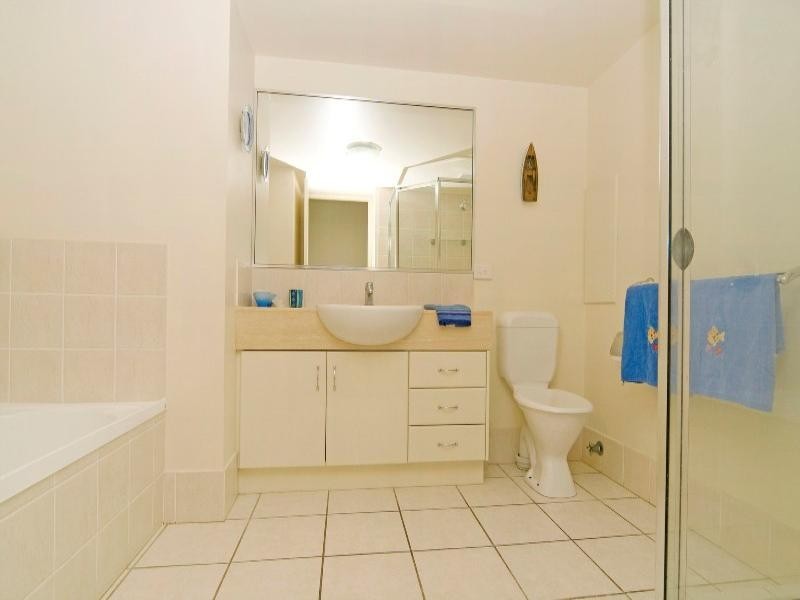 Unit 2 104 Pacific Boulevard, Buddina QLD 4575