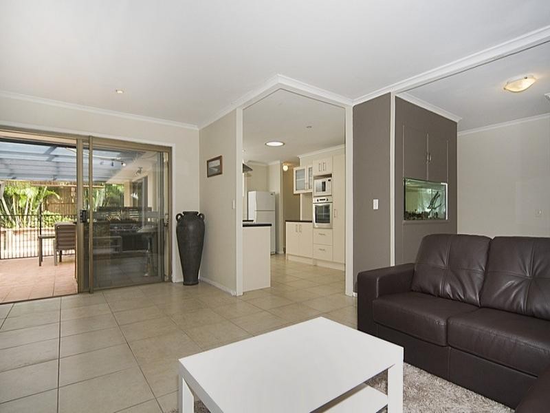 32 Browning Boulevard, Battery Hill QLD 4551