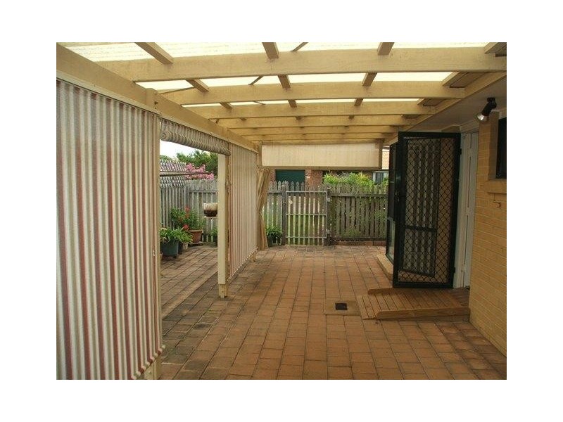 4 Melody Court, Warana QLD 4575