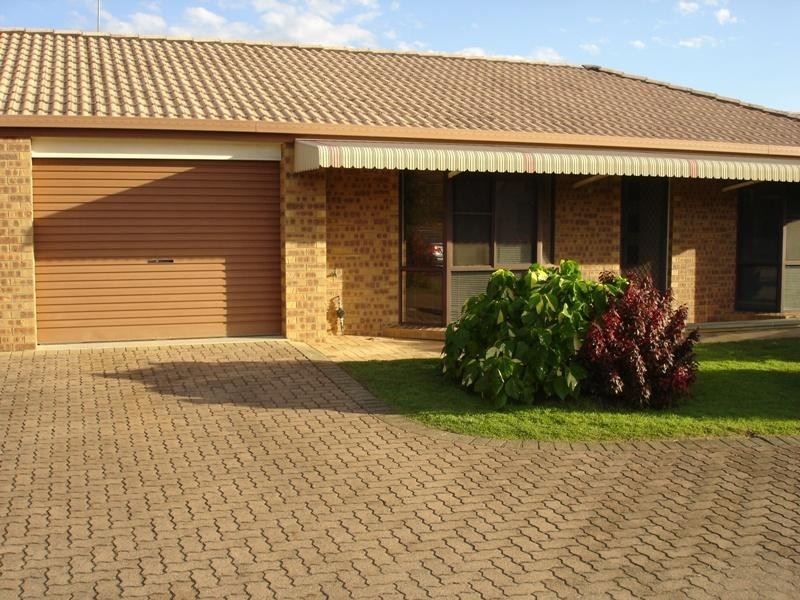 Unit 27 ‘The Palms’, 10 Melody Court, Warana QLD 4575